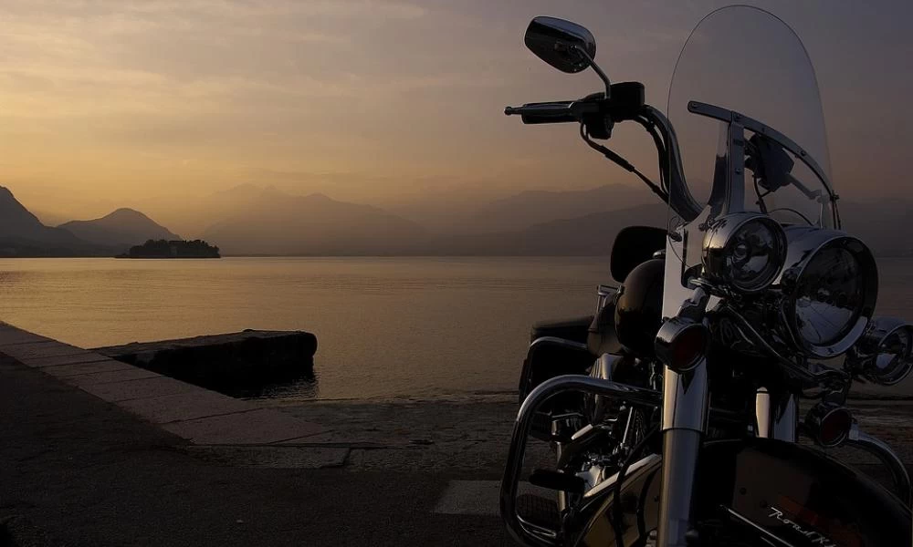 ΕΛΣΤΑΤ: Easy riders οι Έλληνες που αφήνουν τα αυτοκίνητα και στρέφονται στις μηχανές